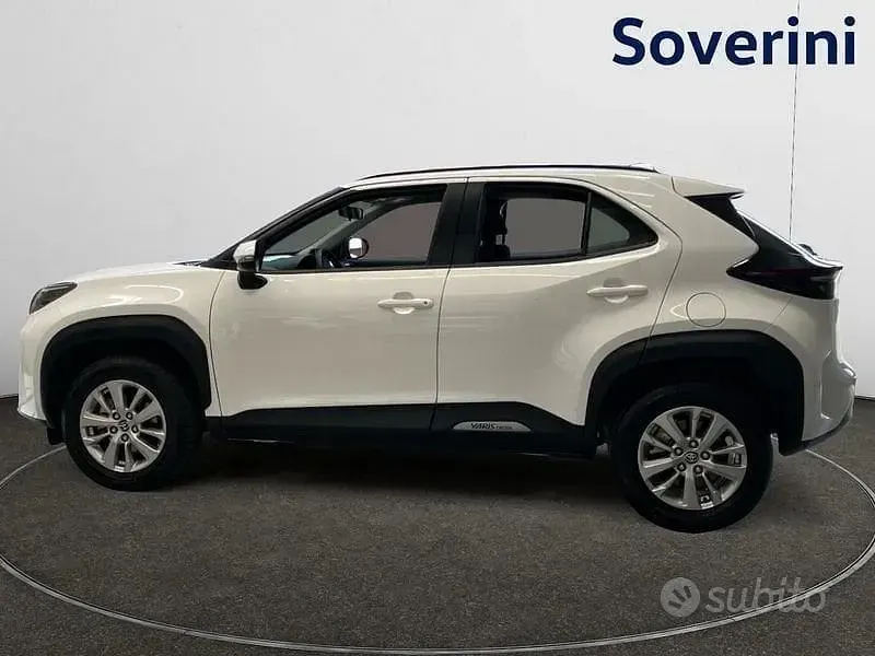 Usata Toyota Yaris Cross Active 116 CV (85 kW) 2024 Bianco SUV