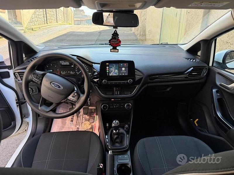 Usata Ford Fiesta Active 85 CV (62 kW) 2018 Bianco Utilitaria