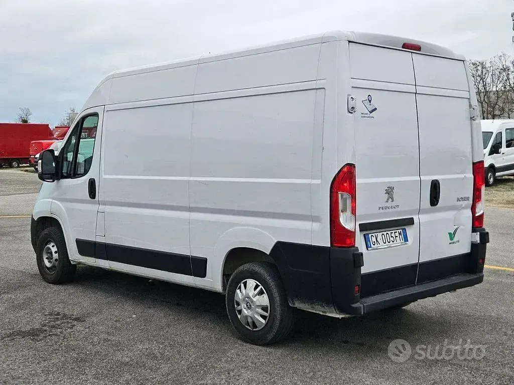 Usata Peugeot Boxer 140 CV (102 kW) 2022 Bianco Furgone