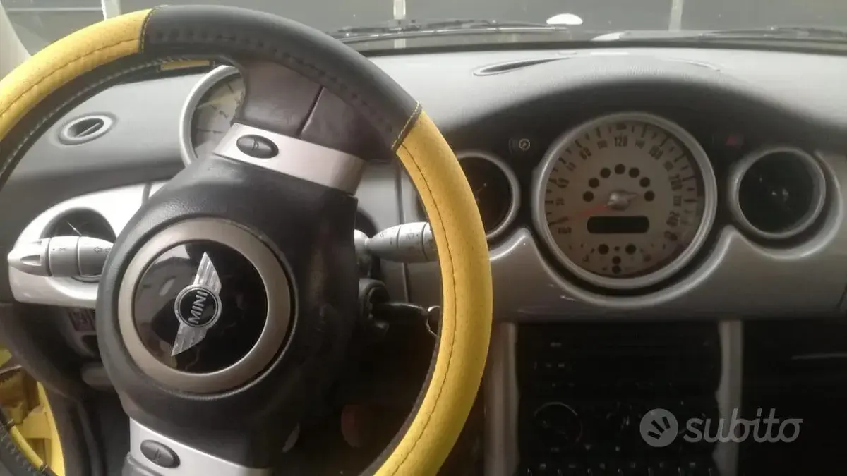 Usata Mini Cooper 116 CV (85 kW) 2002 Giallo Utilitaria
