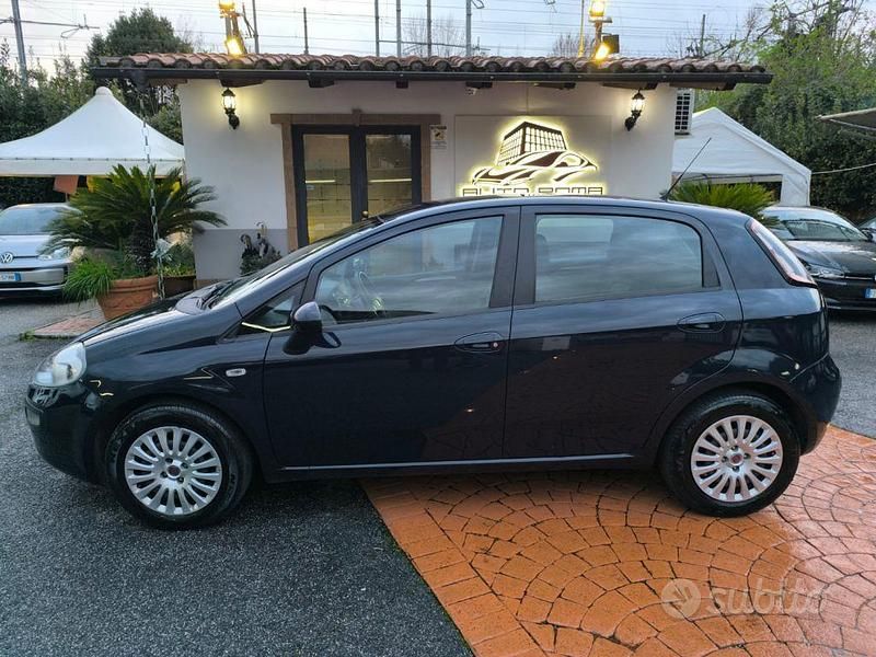 Usata Fiat Punto Evo Easy 105 CV (77 kW) 2010 Blu Utilitaria