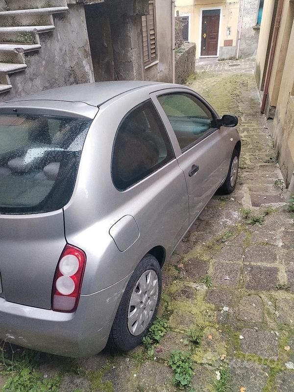Usata Nissan Micra 80 CV (58 kW) 2004 Grigio Utilitaria