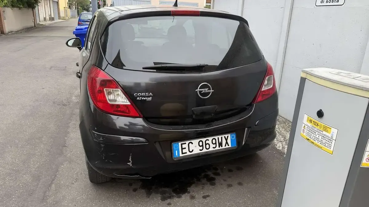 Usata Opel Corsa Club 80 CV (58 kW) 2010 Utilitaria