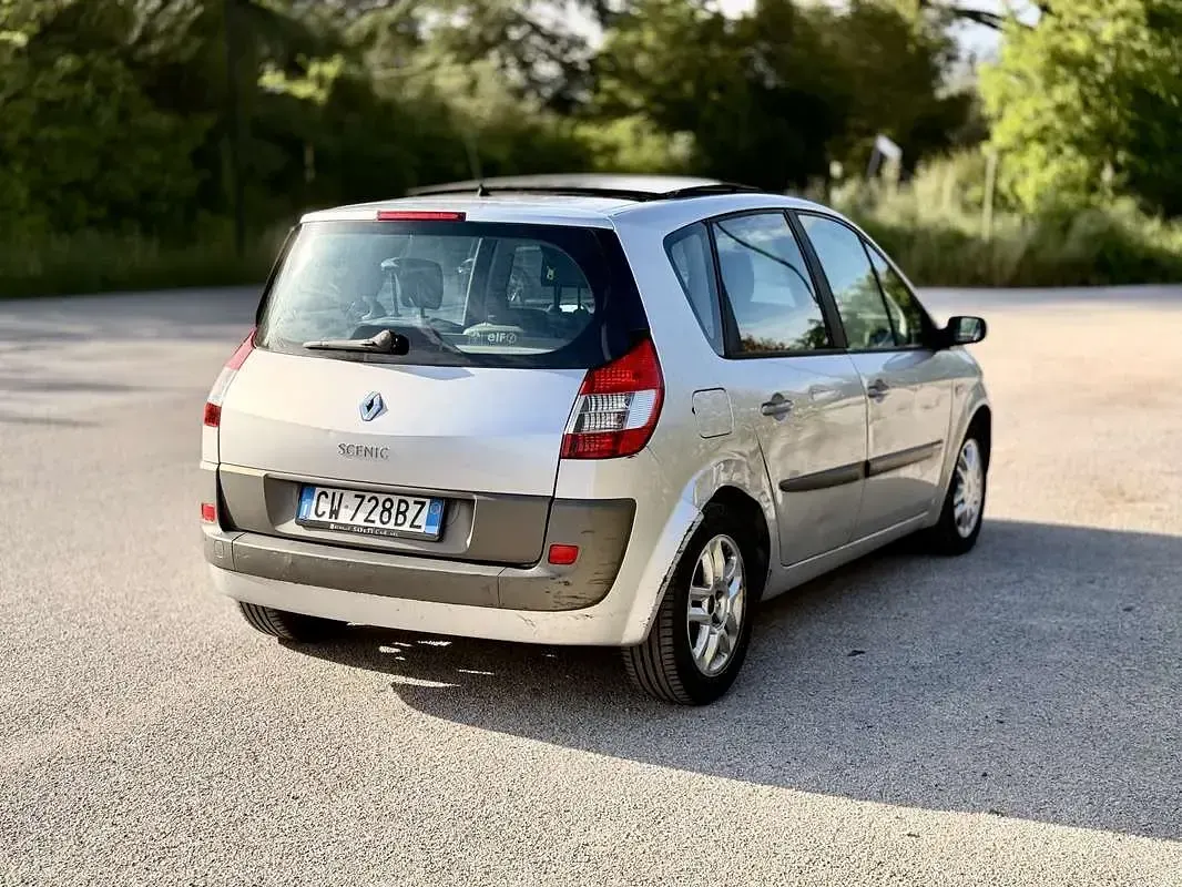 Usata Renault Scenic E-Tech Dynamique 110 CV (80 kW) 2005 Monovolume