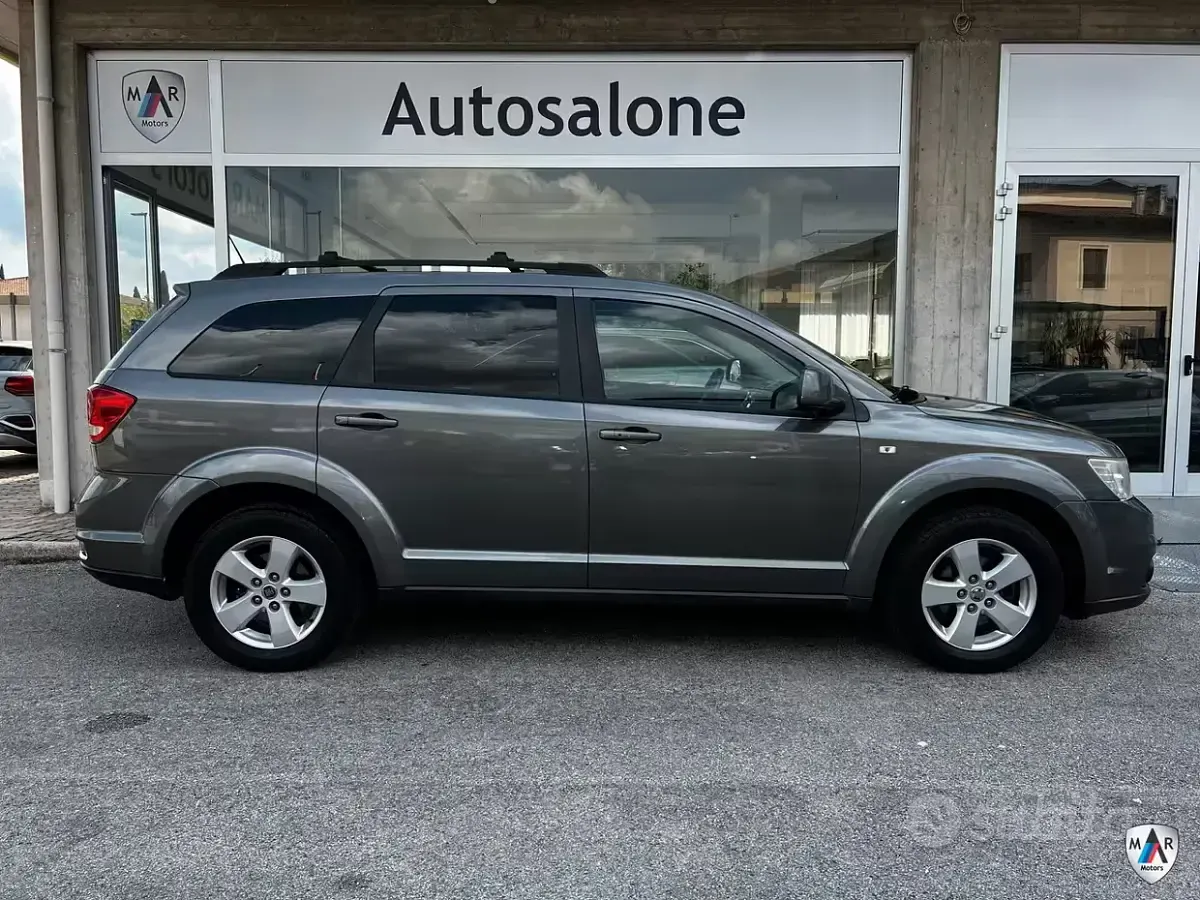 Usata Fiat Freemont 170 CV (125 kW) 2011 Grigio SUV