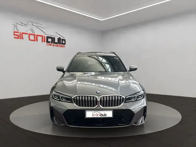 Usata BMW 320 M Sport 190 CV (139 kW) 2025 Grigio scuro Utilitaria