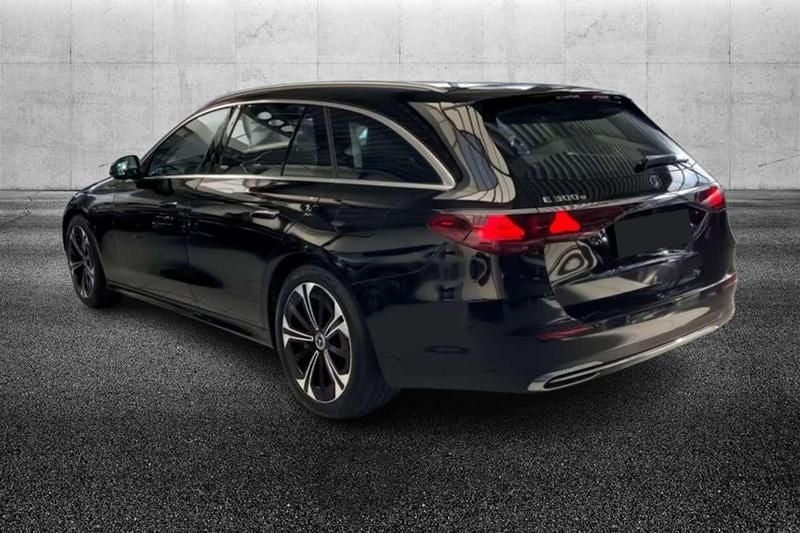 Begagnad Mercedes E300 Advanced Plus 313 HK (230 kW) 2024 Svart Kombi