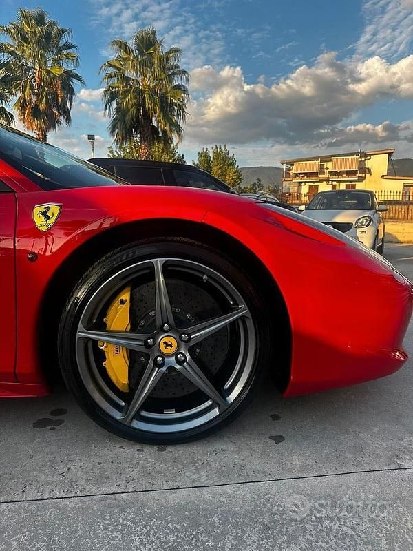 Usata Ferrari 458 600 CV (441 kW) 2014 Rosso Coupé