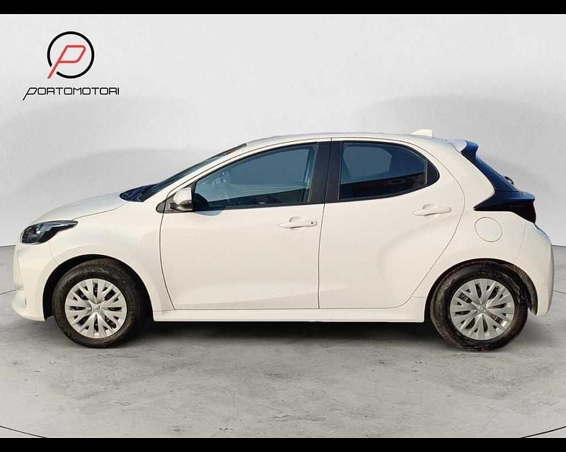 Usata Toyota Yaris Hybrid Active 92 CV (67 kW) 2025 Bianco Utilitaria