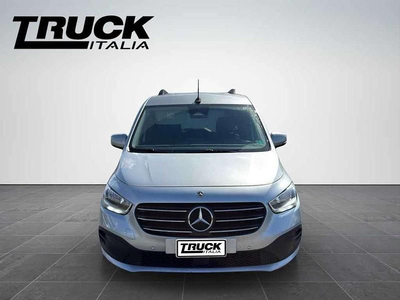 Usata Mercedes 180 116 CV (85 kW) 2023 Argento Berlina