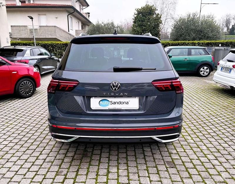 Usata VW Tiguan Elegance 150 CV (110 kW) 2022 Grigio SUV