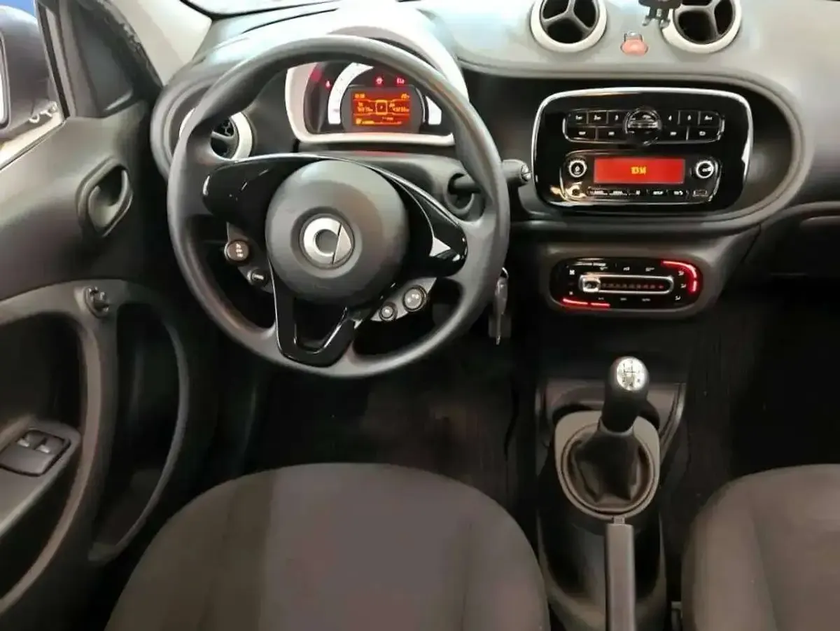Usata Smart ForFour Passion 71 CV (52 kW) 2018 Vari colori Utilitaria