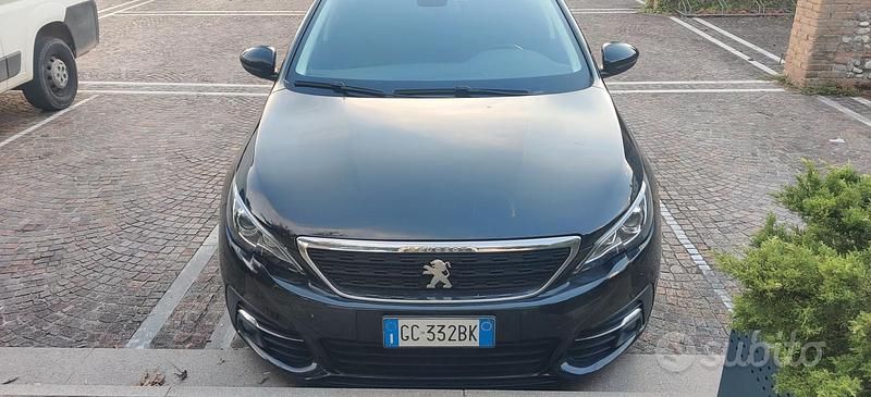 Begagnad Peugeot 308 Active 131 HK (96 kW) 2020 Svart Sedan