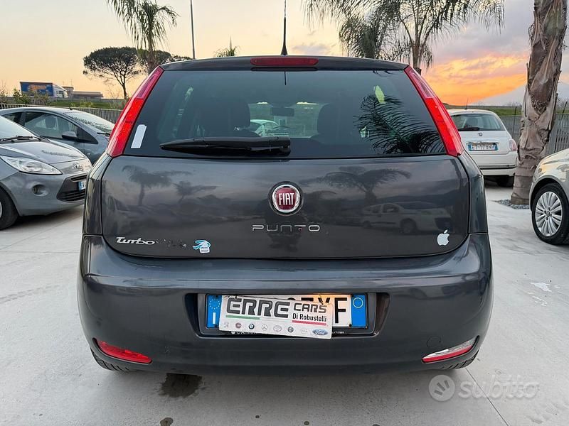 Usata Fiat Punto 75 CV (55 kW) 2012 Grigio Utilitaria