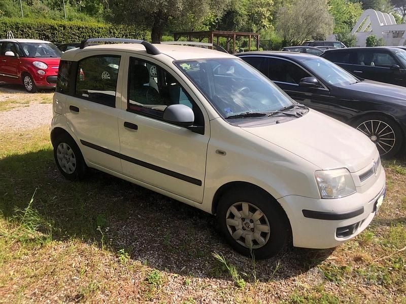 Usata Fiat Panda Emotion 69 CV (50 kW) 2011 Bianco Utilitaria