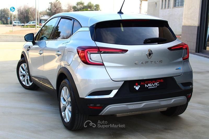 Usata Renault Captur Intens 159 CV (116 kW) 2022 Grigio SUV