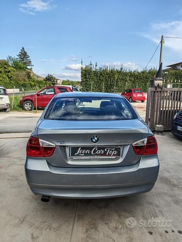 Usata BMW 320 163 CV (119 kW) 2007 Blu Berlina