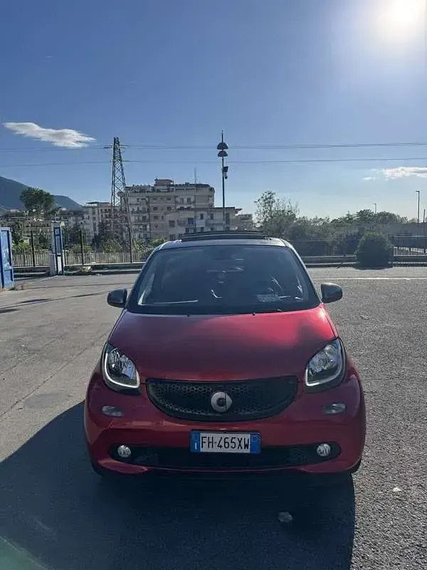 Usata Smart ForFour Prime 90 CV (66 kW) 2017 Rosso Utilitaria