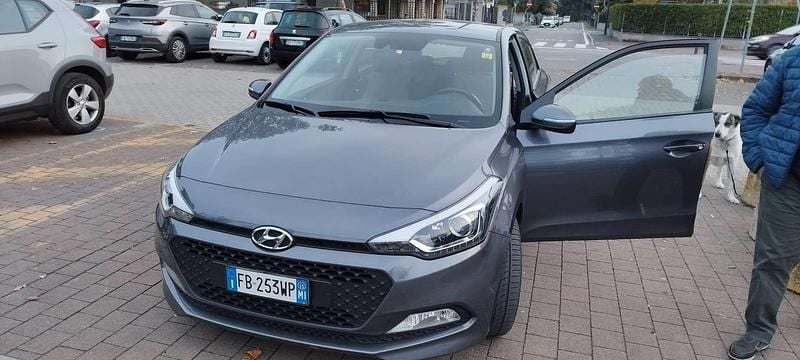 Usata Hyundai i20 Comfort 90 CV (66 kW) 2015 Utilitaria