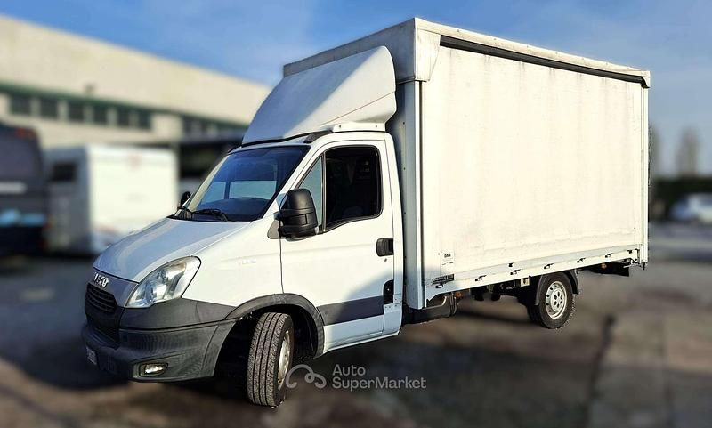 Usata Iveco Daily 145 CV (106 kW) 2013 Bianco Furgone