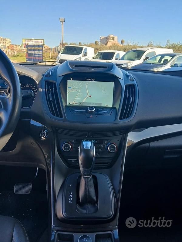Usata Ford Kuga 150 CV (110 kW) 2019 Grigio SUV