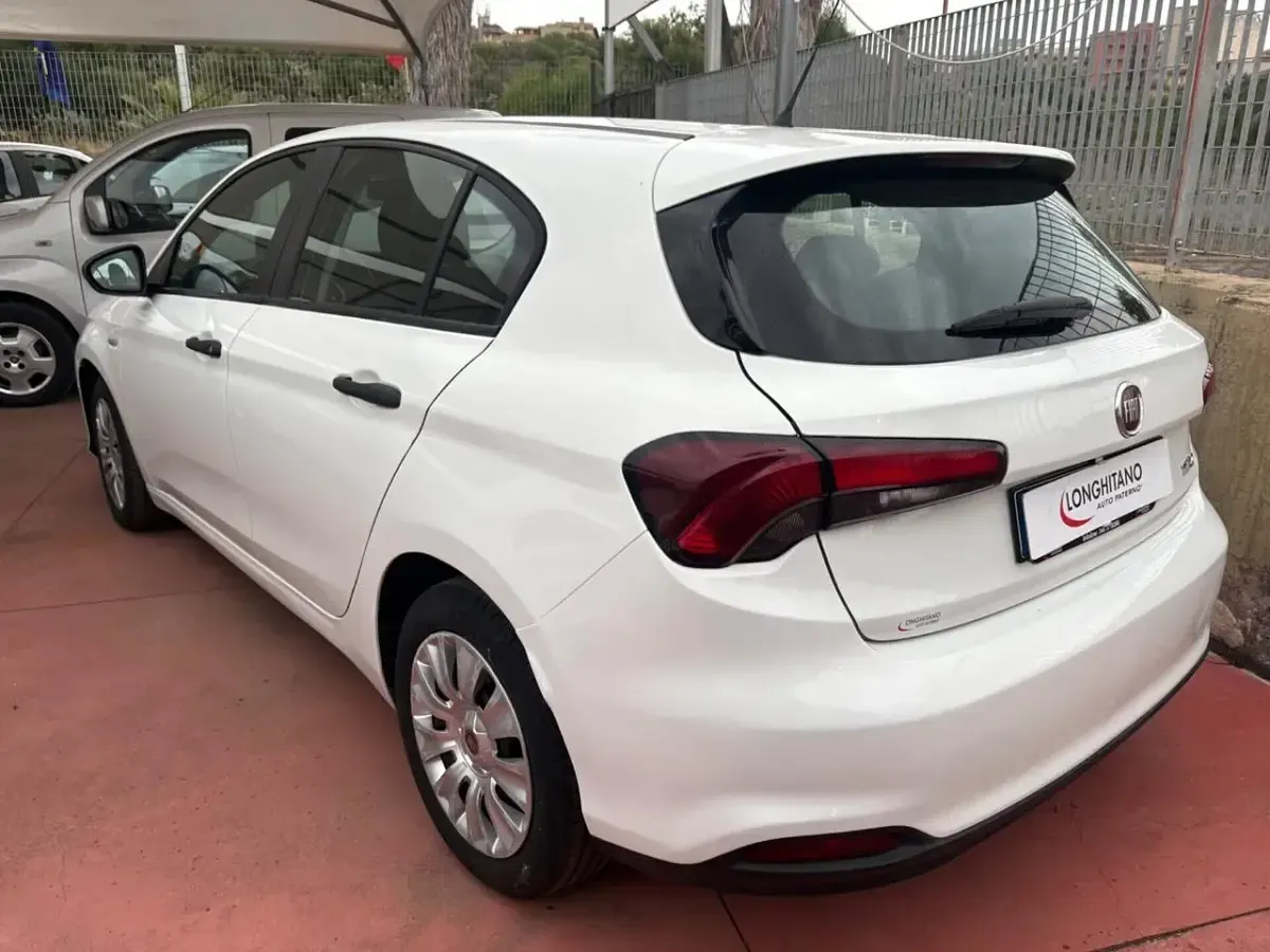 Usata Fiat Tipo Easy 95 CV (69 kW) 2019 Bianco Station wagon