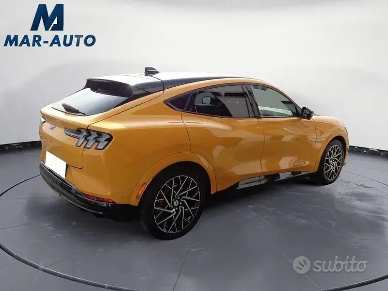 Usata Ford Mustang Mach-E 200 kW (272 CV) 2023 Arancione SUV
