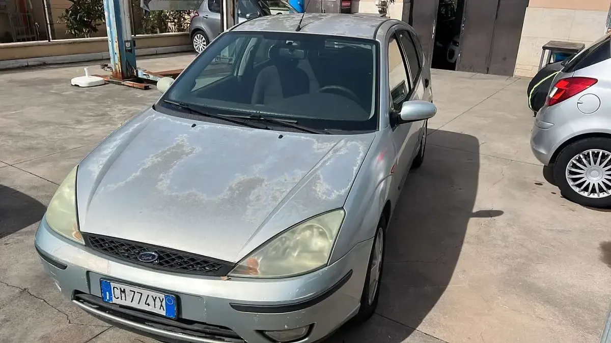 Usata Ford Focus Ambiente 101 CV (74 kW) 2004 Berlina