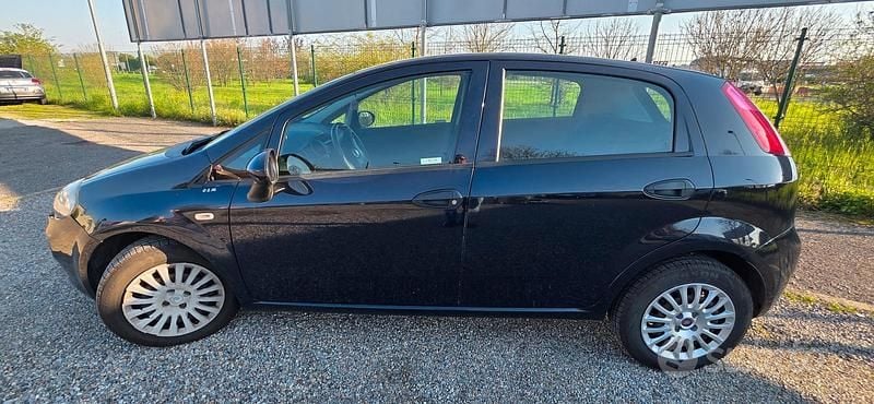 Usata Fiat Grande Punto 65 CV (47 kW) 2017 Utilitaria