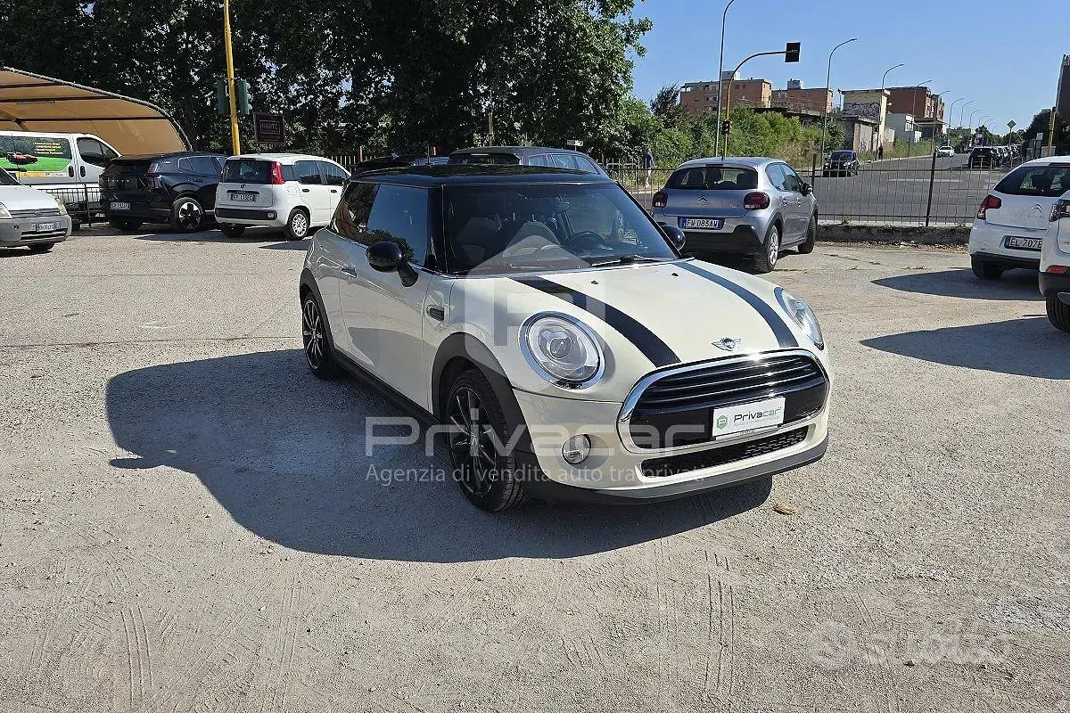 Usata Mini Cooper D Business 116 CV (85 kW) 2017 Bianco Utilitaria