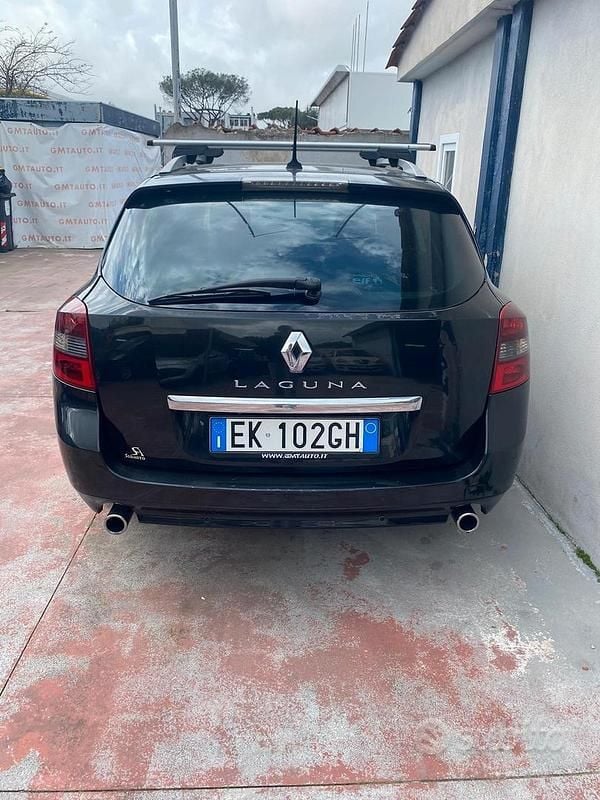 Usata Renault Laguna III 150 CV (110 kW) 2011 Nero Station wagon