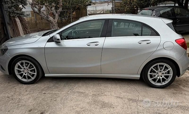 Usata Mercedes A180 2013 Grigio Utilitaria