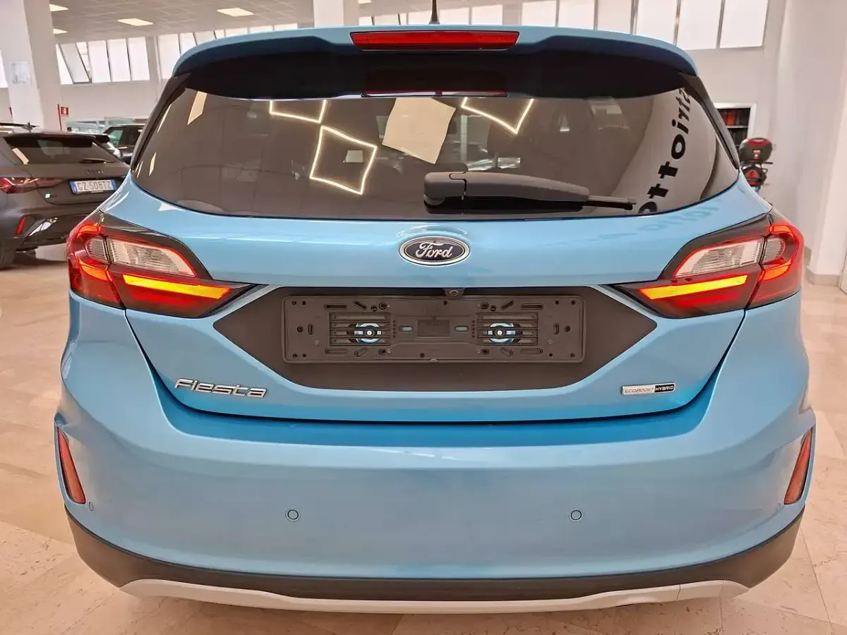Usata Ford Fiesta 125 CV (91 kW) 2022 Blu/azzurro Utilitaria