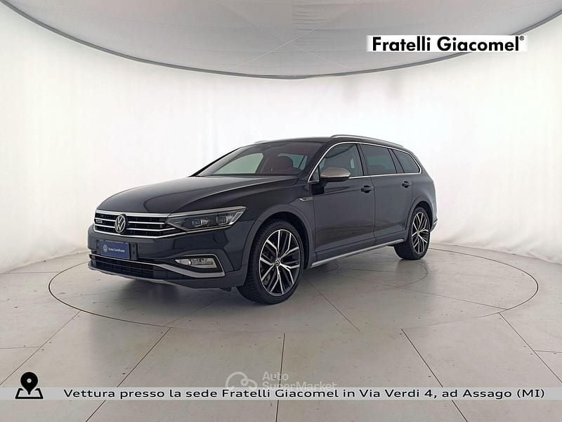 Usata VW Passat Alltrack 200 CV (147 kW) 2022 Nero Station wagon