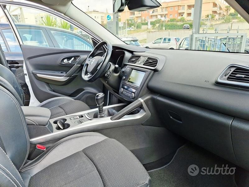 Second-hand Renault Kadjar Zen 110 CP (80 kW) 2016 Alb SUV