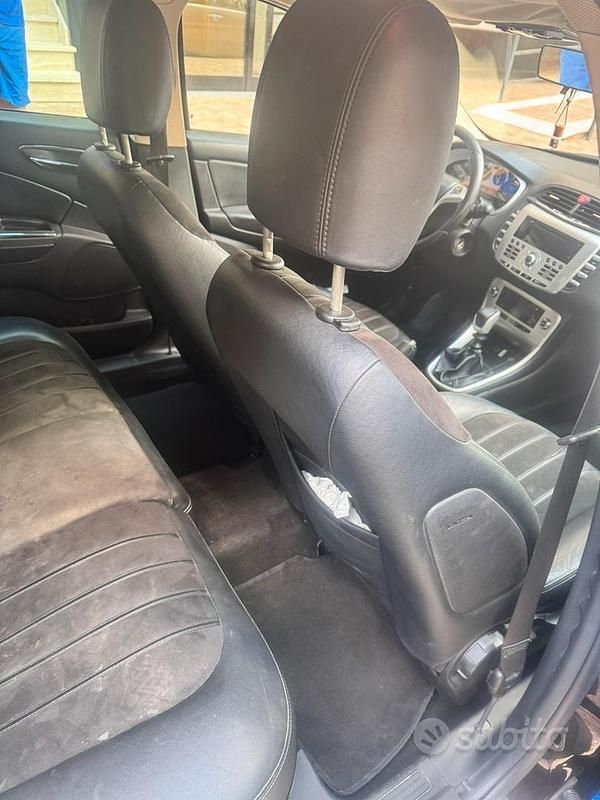 Usata Lancia Delta 105 CV (77 kW) 2011 Marrone Utilitaria