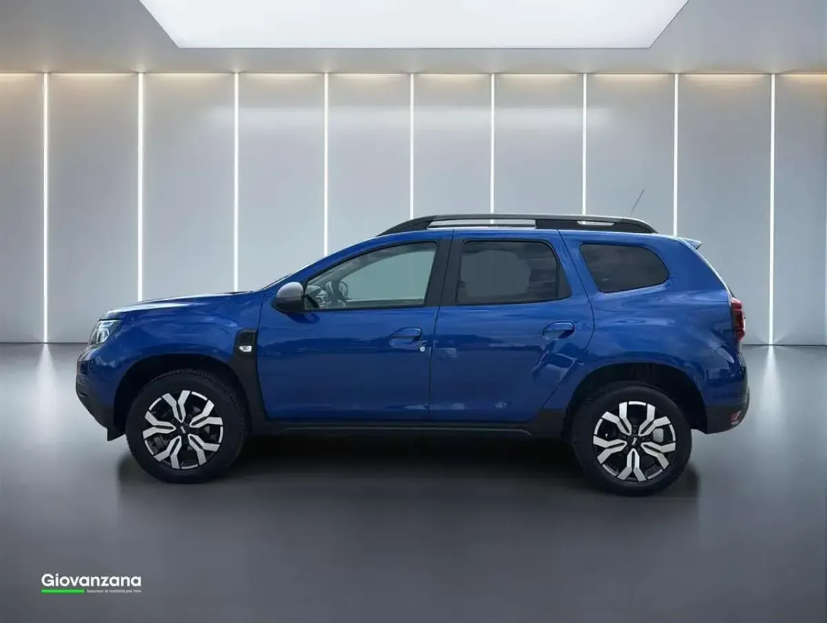 Usata Dacia Duster Journey 101 CV (74 kW) 2023 Blu iron SUV