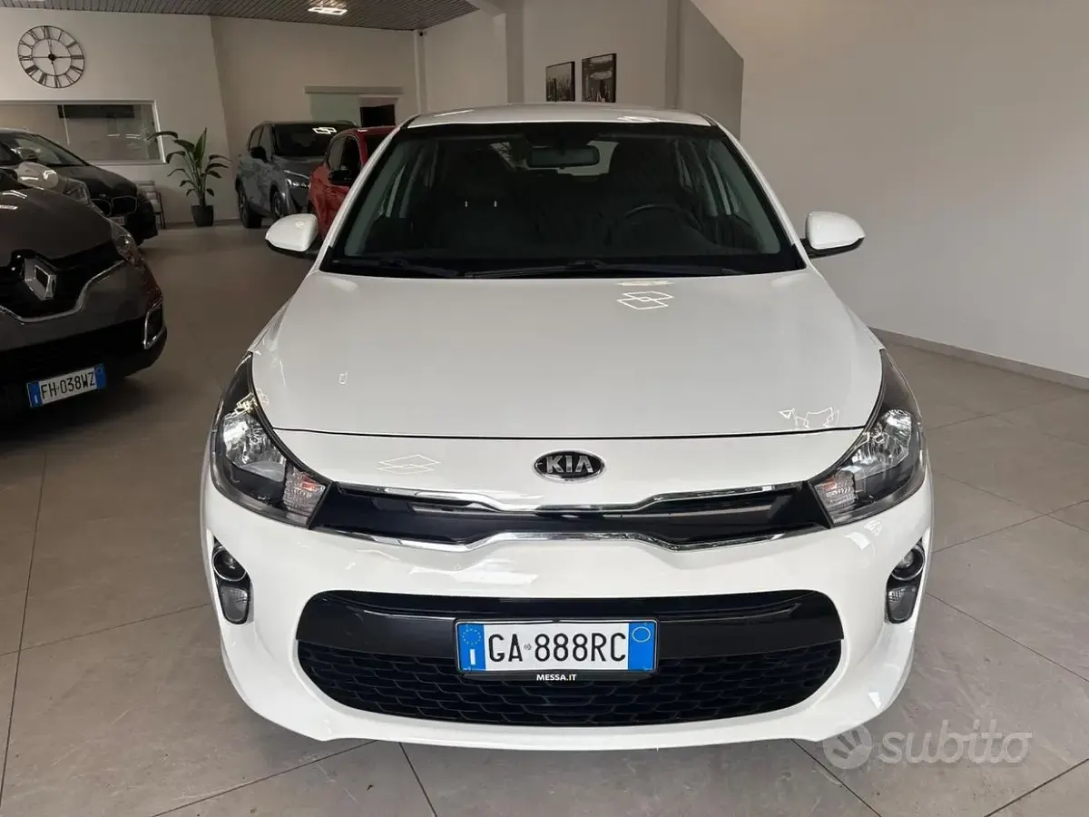 Usata Kia Rio 82 CV (60 kW) 2020 Bianco Berlina