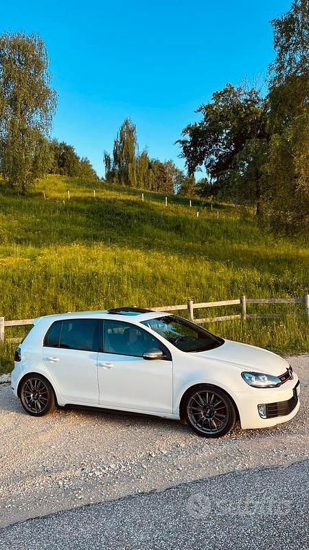 Usata 2009 VW Golf GTI Tre volumi | 14.500 € - Immagine 1/4