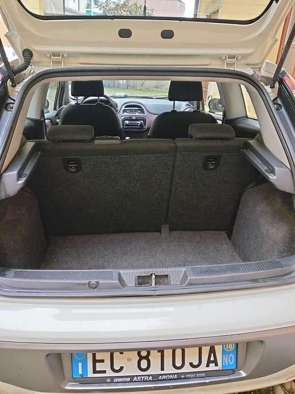 Usata Fiat Punto Evo Dynamic 65 CV (47 kW) 2010 Bianco Utilitaria