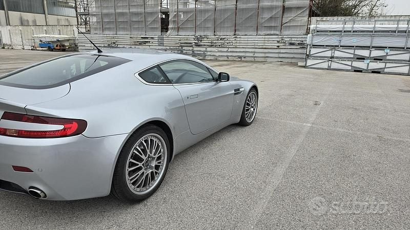 Usata Aston Martin V8 385 CV (283 kW) 2007 Coupé