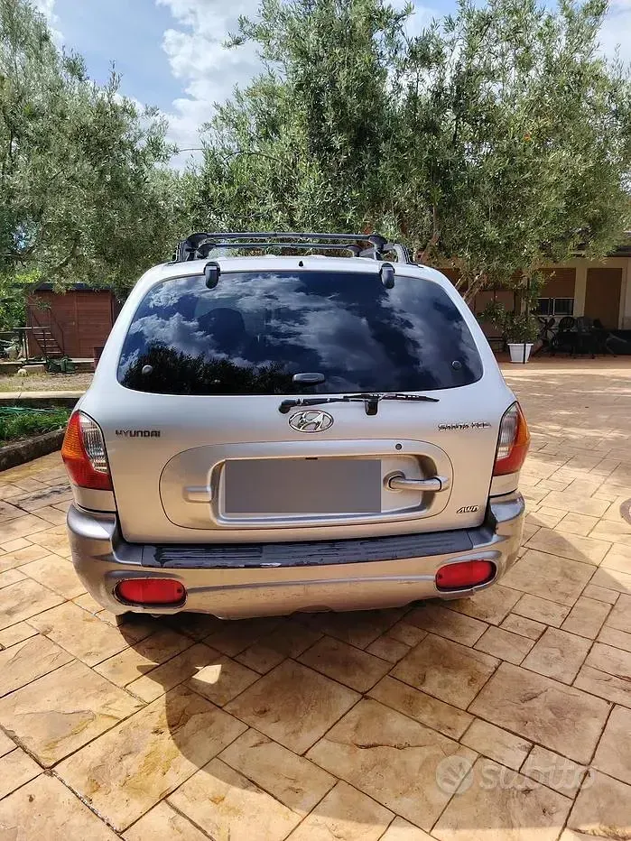 Usata Hyundai Santa Fe 112 CV (82 kW) 2002 Grigio SUV