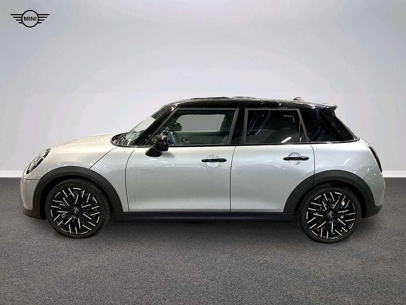 Usata Mini Cooper Favoured 150 kW (204 CV) 2025 Grigio Utilitaria