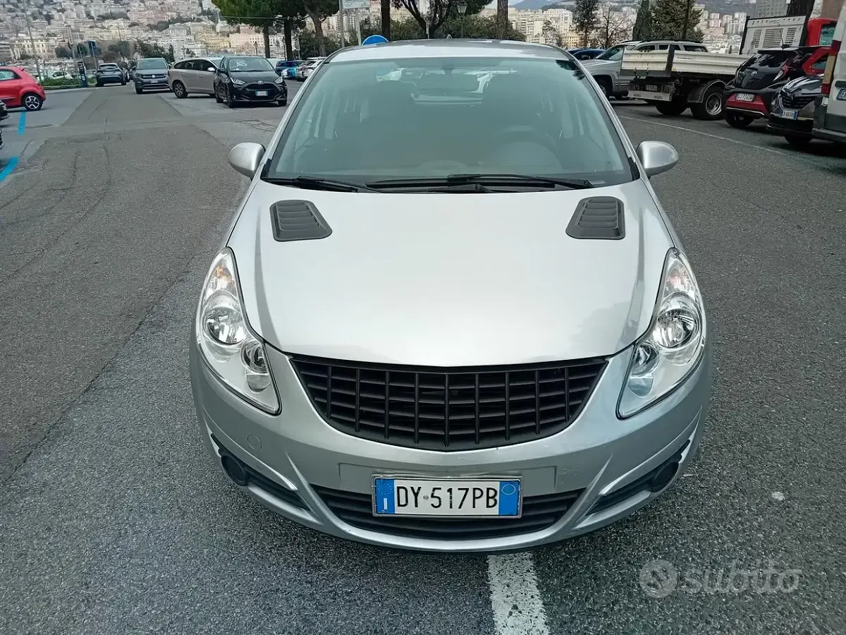 Usata Opel Corsa Enjoy 65 CV (47 kW) 2010 Grigio Utilitaria