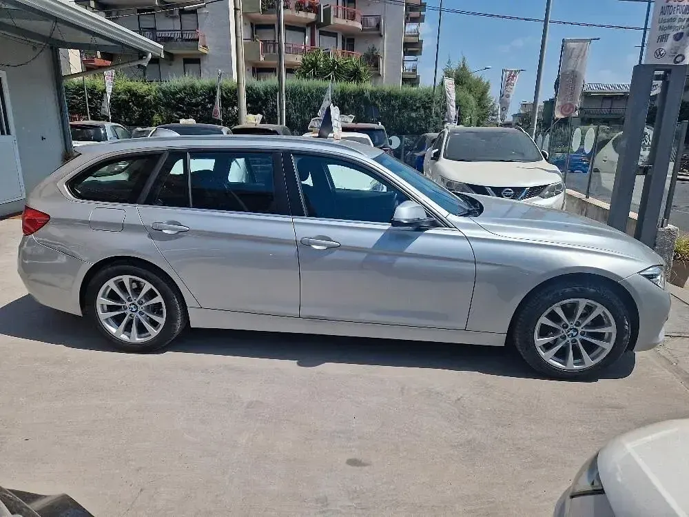 Usata BMW 318 Luxury Line 149 CV (109 kW) 2017 Argento Berlina