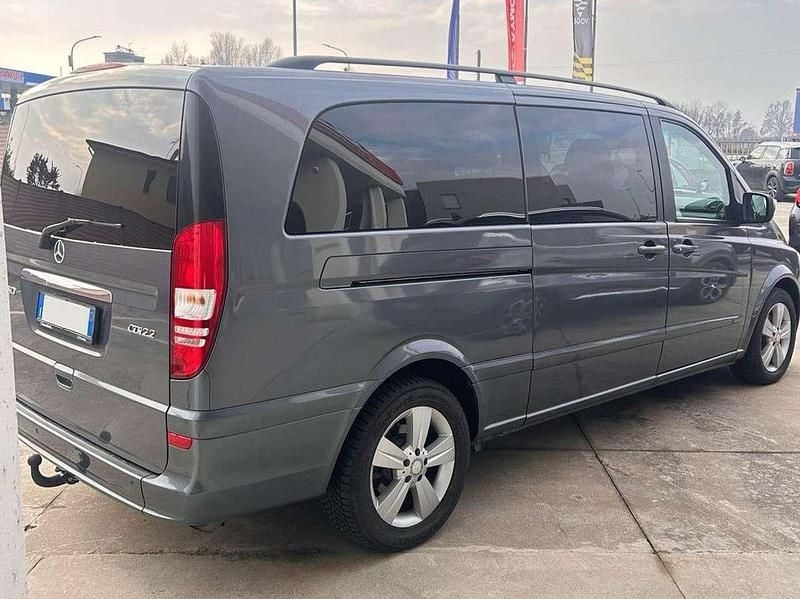 Begagnad Mercedes Viano 163 HK (119 kW) 2011 Grå Minibuss