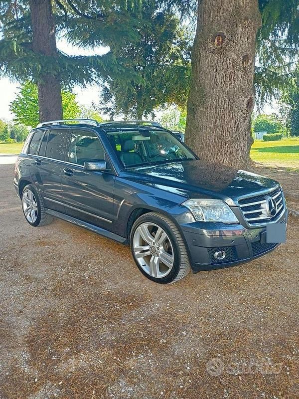 Usata Mercedes GLK320 224 CV (164 kW) 2009 Grigio SUV