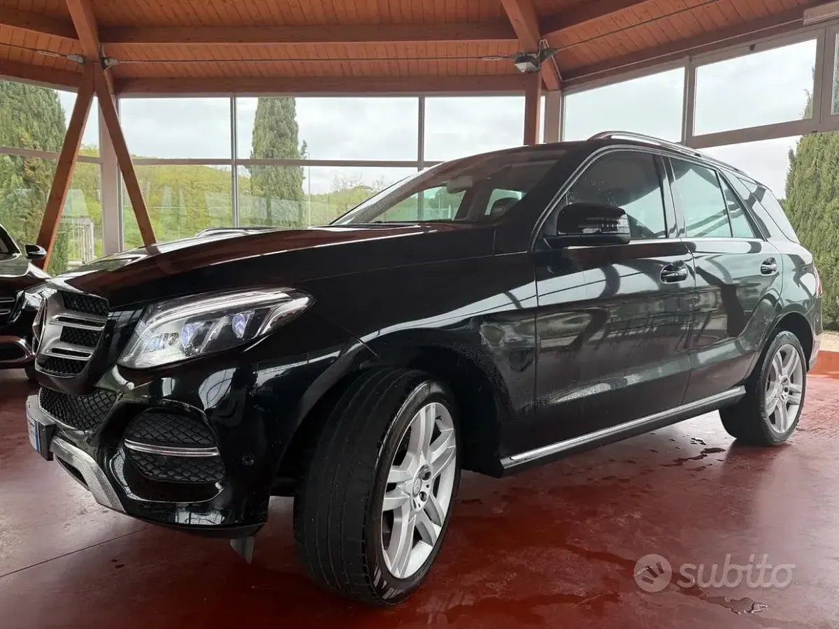 Usata Mercedes GLE250 204 CV (150 kW) 2016 Nero SUV