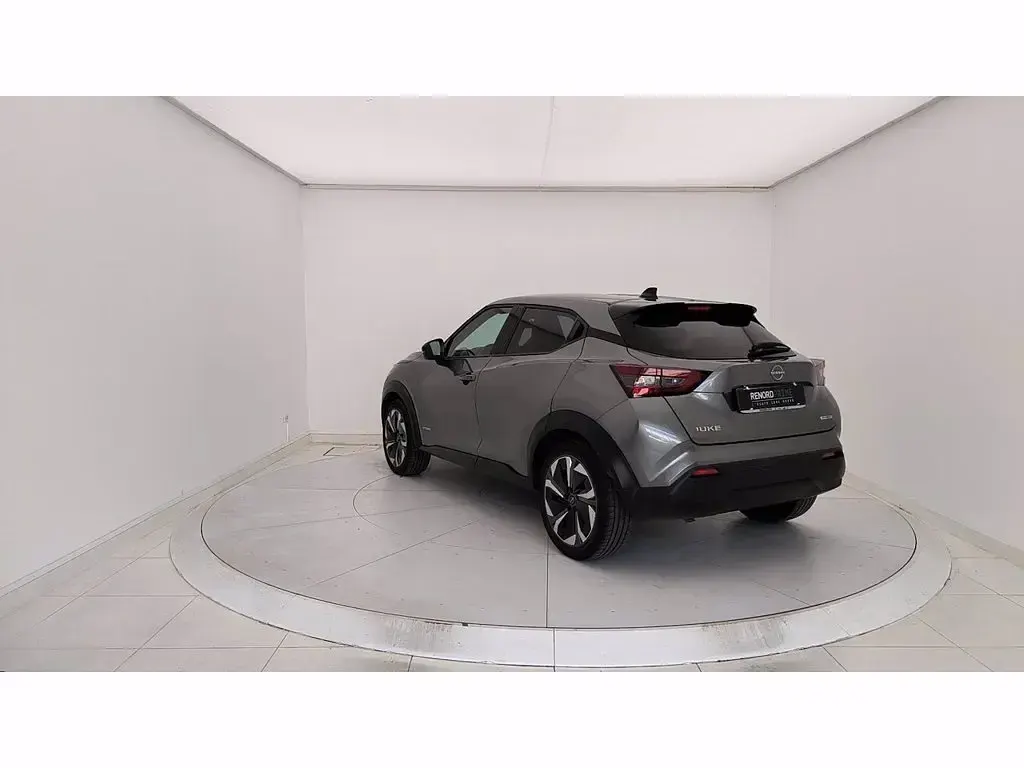 Usata Nissan Juke N-Connecta 143 CV (105 kW) 2025 Grigio scuro SUV