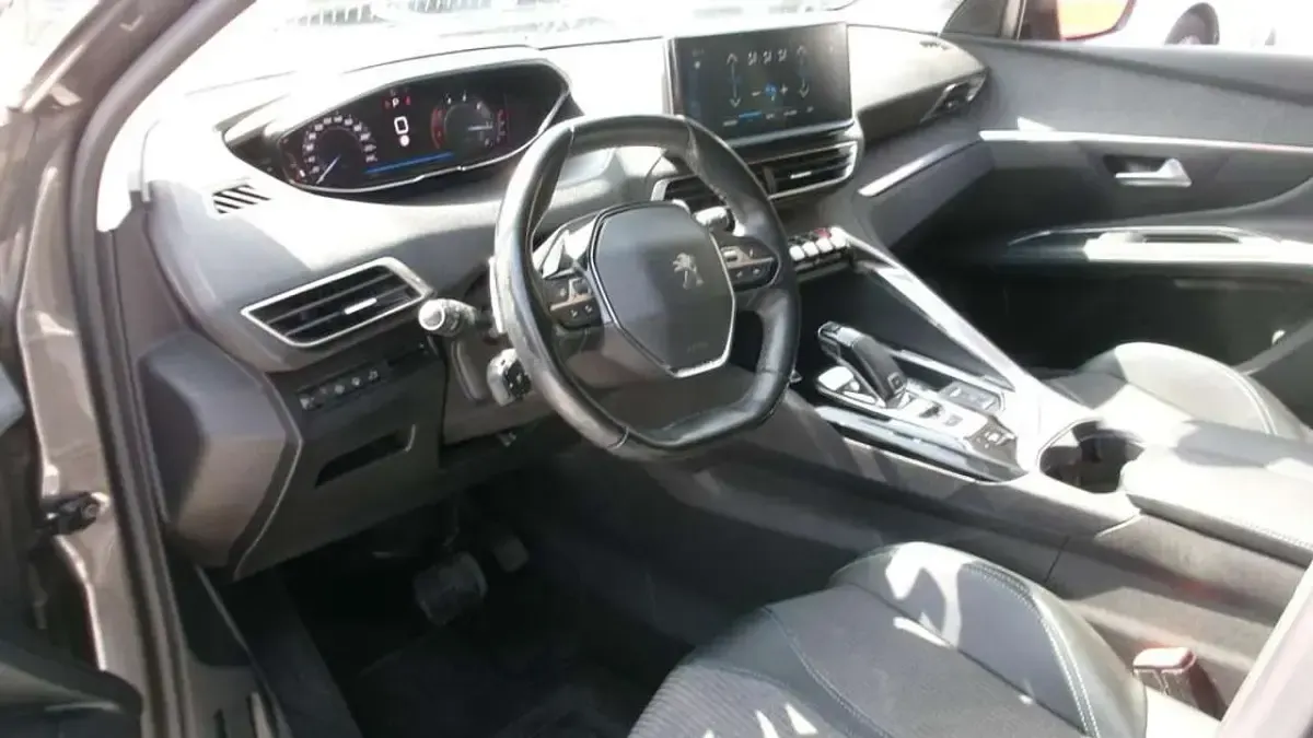 Usata Peugeot 3008 Allure 131 CV (96 kW) 2021 Grigio SUV